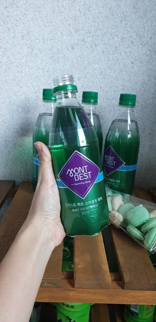 몽베스트 Montbest with Sparkling water Plain 20병 — 5점을 준 리뷰어가 2022년 12월 올린 사용 사진