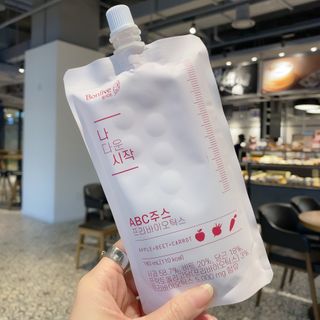 12월 15일 출시, 건강기능식품 브랜드 본리브 나 다운 시작 제품 3종 — 5점을 준 리뷰어가 2021년 2월 올린 사용 사진