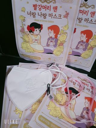 [숨그림]  덴탈마스크 짱구 우리아이 그리고 내가 쓰는 믿을수있는 케릭터 마스크  16종 — 5점을 준 리뷰어가 2021년 10월 올린 사용 사진