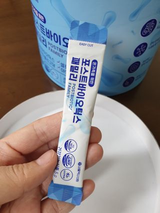 서울약사신협_포스트바이오틱스패밀리_5g x 100포 — 5점을 준 리뷰어가 2021년 3월 올린 사용 사진