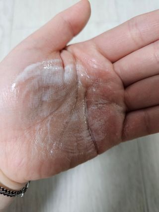 프리마인 메이크업과 들뜨는 각질까지 한방에 깐달걀로! 순하기까지한 셀베이스 그린티클렌저(200ml) — 4점을 준 리뷰어가 2023년 2월 올린 사용 사진