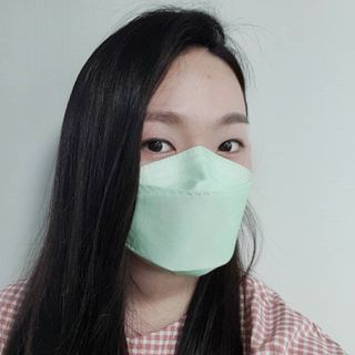 [이지아 마스크] 애니가드 더솔루션마스크 KF80 대형 컬러 4종 — 5점을 준 리뷰어가 2021년 7월 올린 사용 사진