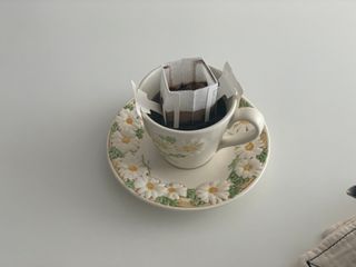 (주)쟈뎅 쟈뎅 클래스 핸드 드립 커피 10P 2종_디카페인 1종+랜덤 플레이버 1종 — 5점을 준 리뷰어가 2021년 4월 올린 사용 사진