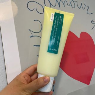닥터시드 페퍼민트 앤 레몬 비건 비듬케어 쿨 탈모 두피 스크럽 샴푸 — 4.5점을 준 리뷰어가 2024년 7월 올린 사용 사진