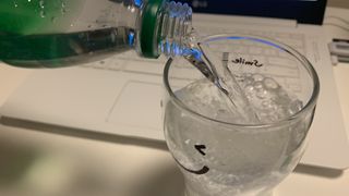 몽베스트 Montbest with Sparkling water Plain 20병 — 5점을 준 리뷰어가 2021년 11월 올린 사용 사진