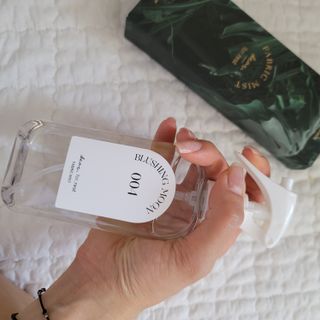 디어포레스트 숲속의 하루 패브릭미스트 (섬유향수/ 룸스프레이) 200ml — 5점을 준 리뷰어가 2022년 7월 올린 사용 사진