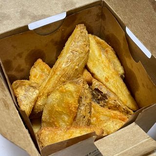 [교촌치킨 영등포역점] 치킨 메뉴 중 택1 — 5점을 준 리뷰어가 2021년 1월 올린 사용 사진