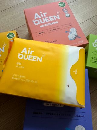 에어퀸 뉴브레스 유기농 생리대 4종 (팬티라이너 20P + 중형 10P + 대형 10P + 오버나이트 8P)_체험단 — 5점을 준 리뷰어가 2024년 8월 올린 사용 사진