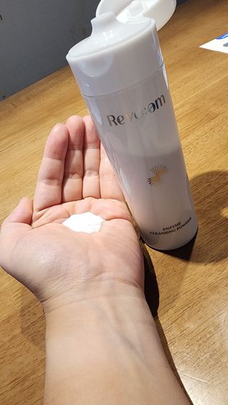 나우 [리브엠] 화해 1등 클렌징 파우더! 모공&피지 말끔순삭 — 5점을 준 리뷰어가 2023년 10월 올린 사용 사진