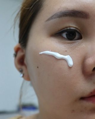 약손명가코스메틱 에오스보떼 스피드터치 선크림 50ml — 4.5점을 준 리뷰어가 2021년 8월 올린 사용 사진