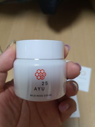 AYU25[아유트웬티파이브]다마스크로즈워터 베이스 천연 수분 촉촉 크림 — 4.5점을 준 리뷰어가 2021년 4월 올린 사용 사진