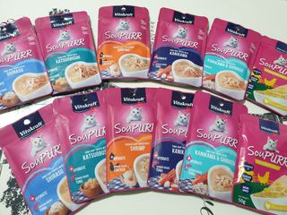 비타크래프트 고양이 수프 50g 3가지맛 x4팩씩 총 12팩 — 5점을 준 리뷰어가 2021년 8월 올린 사용 사진