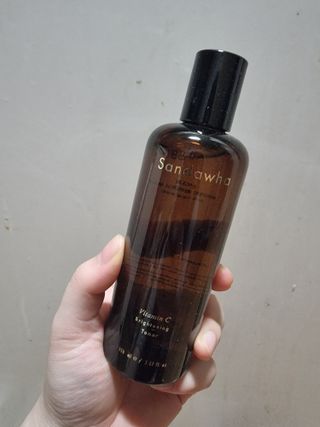스킨큐어 산다화 비타민c 화이트닝 토너 150ml — 5점을 준 리뷰어가 2021년 12월 올린 사용 사진