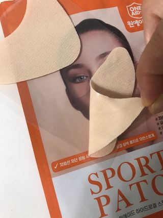 원에이드 알로에사포나리아 투명 골프패치 & 원에이드 하이드로겔 스포츠패치 — 4점을 준 리뷰어가 2022년 8월 올린 사용 사진