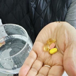 [닥터잇츠] 개인맞춤형 건강기능식품_2종 중 택 1 — 5점을 준 리뷰어가 2024년 1월 올린 사용 사진
