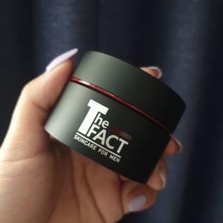 The Fact 더 팩트 내추럴 에스에프엔 에이틴 시니어 크림 — 5점을 준 리뷰어가 2021년 3월 올린 사용 사진