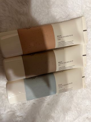 [후르디아] 끈적임 없는 착한성분 비건  핸드크림 3종 — 5점을 준 리뷰어가 2022년 11월 올린 사용 사진