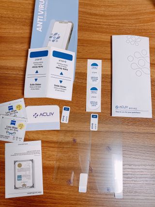 아클리브 Premium 항균 항바이러스 액정 보호필름(iPhone) — 5점을 준 리뷰어가 2022년 10월 올린 사용 사진