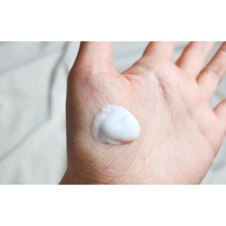 카프리나 산양밀크 모이스춰라이징 바디로션 350ml(오리지널향) — 3점을 준 리뷰어가 2023년 4월 올린 사용 사진