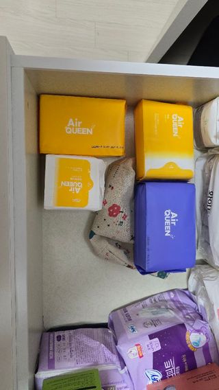 에어퀸 뉴브레스 유기농 생리대 4종 (팬티라이너 20P + 중형 10P + 대형 10P + 오버나이트 8P)_체험단 2차 — 4점을 준 리뷰어가 2024년 11월 올린 사용 사진