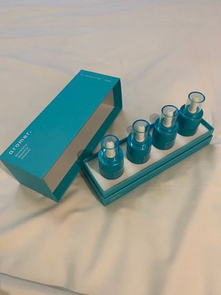 아로메르 리바이탈라이징 블루밍 앰플 10ml x 4ea — 5점을 준 리뷰어가 2021년 8월 올린 사용 사진