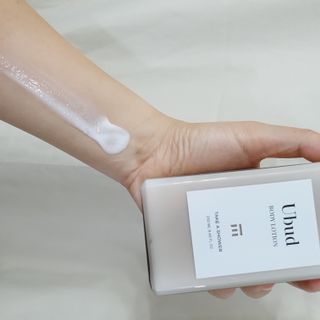 테이크어샤워 스마트스토어)우붓 바디로션 Ubud BODY LOTION 250ML — 5점을 준 리뷰어가 2025년 9월 올린 사용 사진