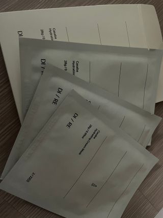 나우_스마트스토어 구매평  [디르] 카사바 하이드레이팅 크림 마스크 3 SET — 5점을 준 리뷰어가 2025년 5월 올린 사용 사진