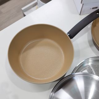 모멘토 마론 프라이팬 26cm 3종 (26cm팬/26cm웍팬/호환 스티머+돔뚜껑) — 4.5점을 준 리뷰어가 2022년 9월 올린 사용 사진