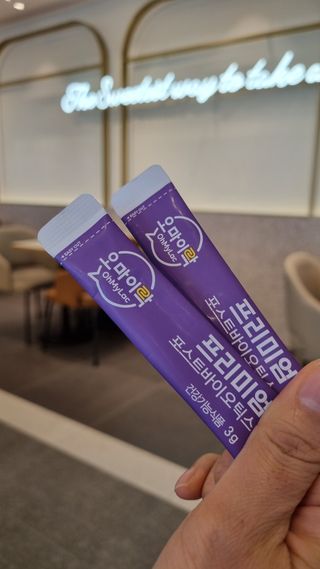 [유산균] 오마이락 프리미엄 포스트바이오틱스 30P — 5점을 준 리뷰어가 2022년 11월 올린 사용 사진