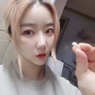 [지셀라] 프로바이오틱스 100억 유산균 보장 (1개월분 / 350mg X 30캡슐) — 5점을 준 리뷰어가 2023년 6월 올린 사용 사진