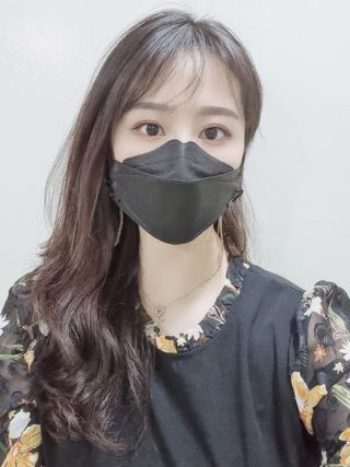 에버그린 순면 끈조절 KF80 마스크 - 화이트/블랙 컬러 대형 - 10매 — 5점을 준 리뷰어가 2021년 6월 올린 사용 사진