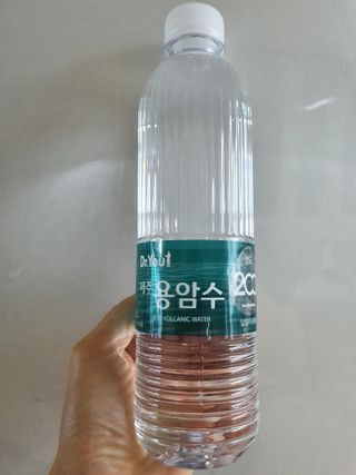 닥터유 제주용암수 닥터유 용암수 530ml — 5점을 준 리뷰어가 2022년 5월 올린 사용 사진