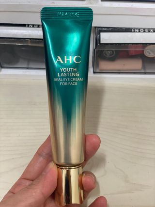[NEW 탄력유턴 아이크림] AHC 유스 래스팅 리얼 아이크림 포 페이스 — 5점을 준 리뷰어가 2021년 3월 올린 사용 사진