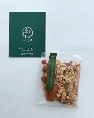 [그래한끼] 무설탕/저당 시리얼타입 수제그래놀라 (40gX10개) — 5점을 준 리뷰어가 2022년 9월 올린 사용 사진