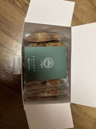 [그래한끼] 무설탕/저당 시리얼타입 수제그래놀라 (40gX10개) — 5점을 준 리뷰어가 2022년 8월 올린 사용 사진