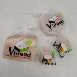 롯데제과 Vbread 포카치아식빵1개 + 미니식빵 1개 + 머핀 2개 세트 — 4점을 준 리뷰어가 2021년 9월 올린 사용 사진