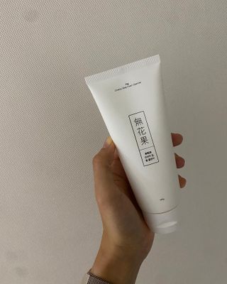 [베러오리진] 무화과 크리미 딥 폼 클렌저/피부 노폐물 & 미세먼지 99 세정 인증 민감성 피부 무자극 인증 — 5점을 준 리뷰어가 2021년 12월 올린 사용 사진