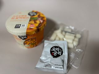 나우  [요리궁리] B타입 ( 매콤, 치즈, 매콤까르보 ) 꽃떡볶이 6개입 세트 — 4.5점을 준 리뷰어가 2025년 3월 올린 사용 사진