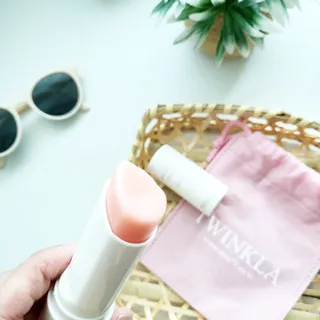 트윙클라 안티링클 샤이닝 멀티밤 — 5점을 준 리뷰어가 2022년 8월 올린 사용 사진