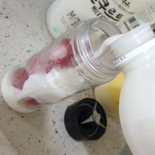 숲골 요거트 익는 마을 패밀리 무가당 요구르트 밀쿠르트 1000ml — 5점을 준 리뷰어가 2021년 12월 올린 사용 사진