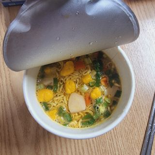 NISSIN 닛신 컵누들  4종 - 씨푸드오리지날, 씨푸드 스파이시, 씨푸드 커리, 씨푸드 XO소스 — 5점을 준 리뷰어가 2022년 5월 올린 사용 사진
