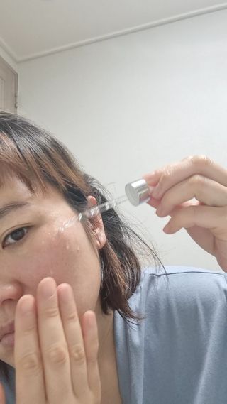 오투에니원 갈락토미세스 리바이탈라이징 프리미엄 화이트닝 에센스 50ml — 2점을 준 리뷰어가 2023년 2월 올린 사용 사진