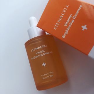 체르엠 스템앤셀 비타민 브라이트닝 에센스 30ml 1개 — 4.5점을 준 리뷰어가 2022년 3월 올린 사용 사진