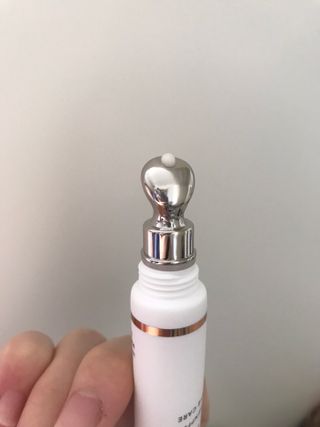 산수시 일루미네이팅 펄 영양 다크서클 스틱 아이 크림 케어 15ml — 5점을 준 리뷰어가 2021년 6월 올린 사용 사진