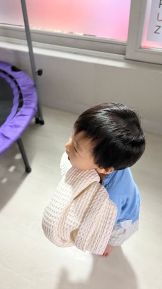 [쿠쿠드림] 완벽 항균 아기 애착이불 — 5점을 준 리뷰어가 2022년 12월 올린 사용 사진
