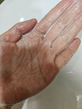 나우 [리브엠] 화해 1등 각질 클렌저! 시카좀 카밍 딥 클렌징 폼 — 5점을 준 리뷰어가 2025년 7월 올린 사용 사진