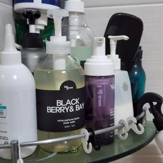 빅그린 니치 퍼퓸 바이옴바디워시 500ml(상탈, 블랙베리&베이, 블랑쉐 3종 중 택1) — 5점을 준 리뷰어가 2022년 8월 올린 사용 사진
