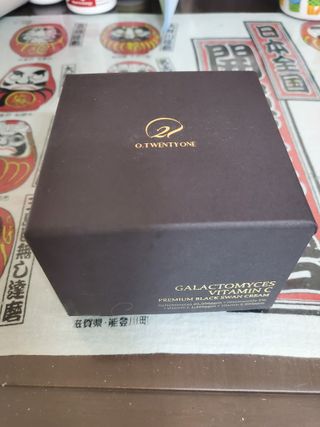 오투에니원 갈락토미세스 비타민 C 프리미엄 블랙스완 크림 50g — 5점을 준 리뷰어가 2023년 1월 올린 사용 사진