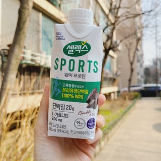 셀렉스스포츠 셀렉스 스포츠 웨이 프로틴 초콜릿 _ 330ml x 12팩 — 5점을 준 리뷰어가 2021년 3월 올린 사용 사진