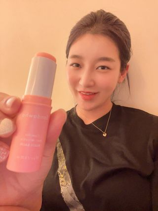 스킨큐어 산다화 카멜리아 안티 링클 멀티밤 — 5점을 준 리뷰어가 2023년 2월 올린 사용 사진